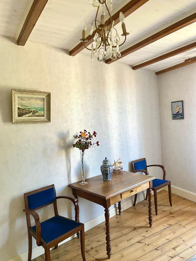 לינה וארוחת בוקר Javerlhac-et-la-Chapelle-Saint-Robert Chez Sarah - L'Escapade מראה חיצוני תמונה